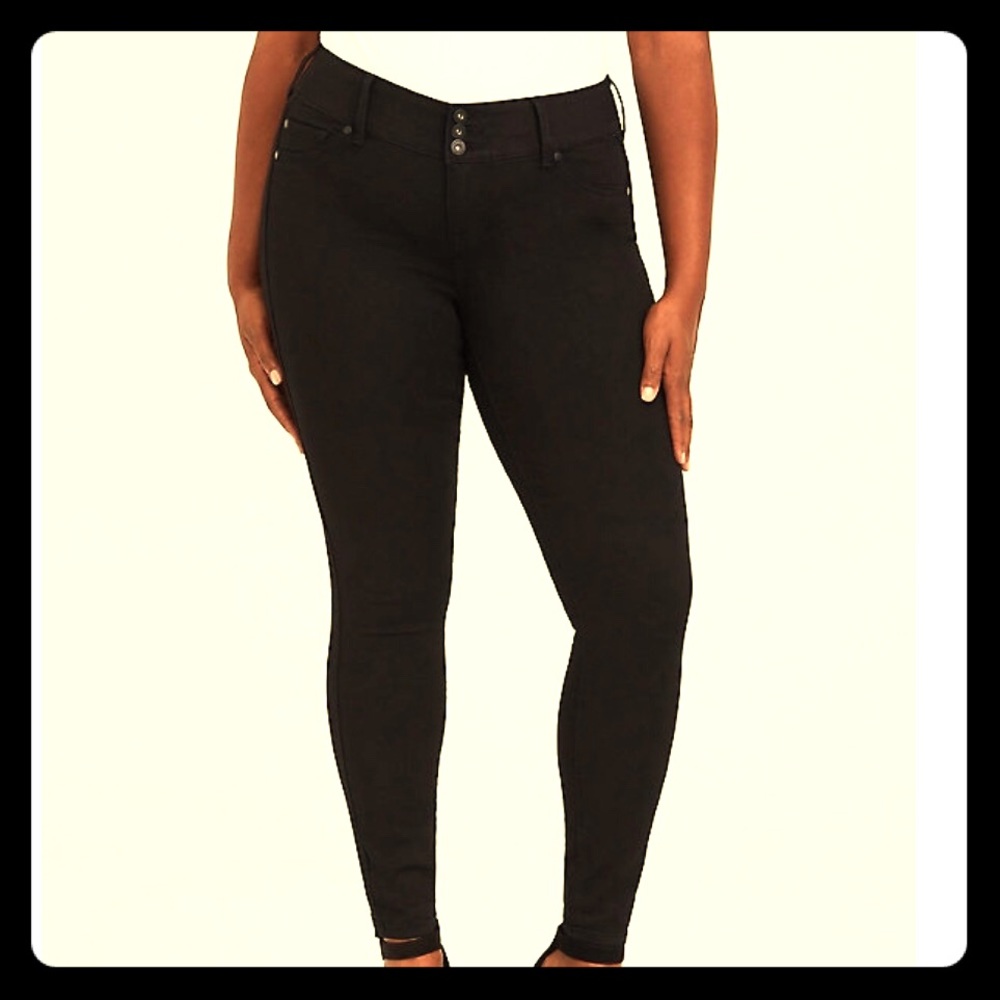 Torrid  black denim jeggings extra tall